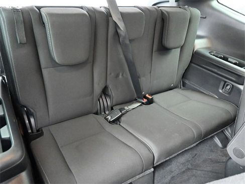 Used 2024 Subaru Ascent Premium w/ Convenience Package image 9