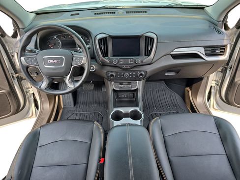 Certified 2022 GMC Terrain AT4 AWD/4WD image 9