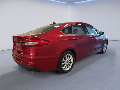 Used 2020 Ford Fusion SE FWD image 8