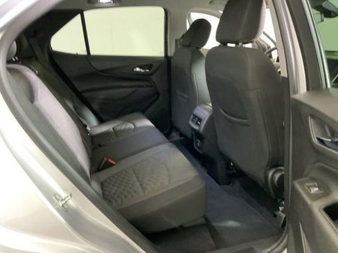 Used 2021 Chevrolet Equinox LT FWD image 27