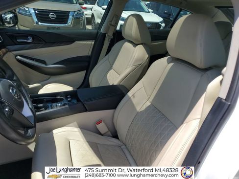 Used 2017 Nissan Maxima Platinum FWD image 22
