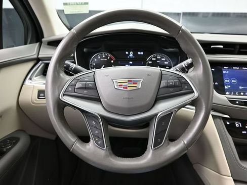 Used 2020 Cadillac XT5 Premium Luxury AWD/4WD image 29