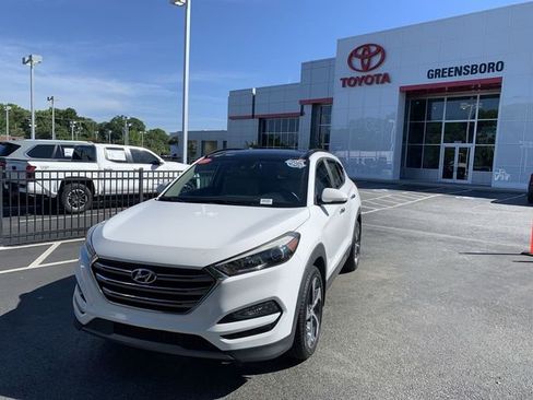 Used 2016 Hyundai Tucson Limited w/ Option Group 03 FWD image 1