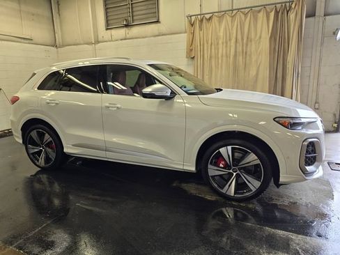 New 2026 Audi SQ5 Prestige AWD/4WD image 5