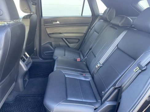 Used 2021 Volkswagen Atlas Cross Sport SE image 20