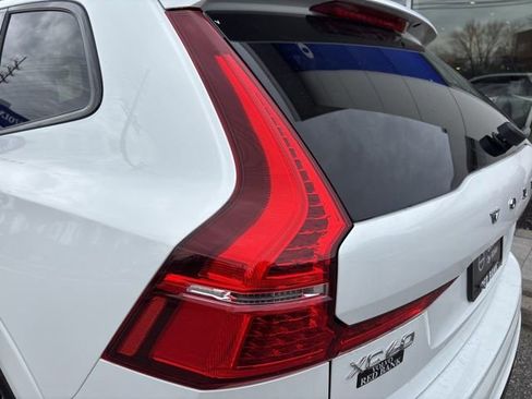 Used 2025 Volvo XC60 B5 Plus image 11
