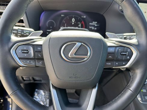 Used 2025 Lexus GX 550 w/ Accessory Package (2T) image 27