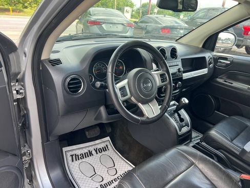 Used 2017 Jeep Compass High Altitude AWD/4WD image 8