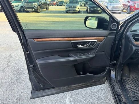 Used 2019 Honda CR-V Touring image 5