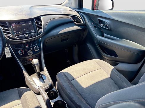 Used 2019 Chevrolet Trax LT FWD image 21