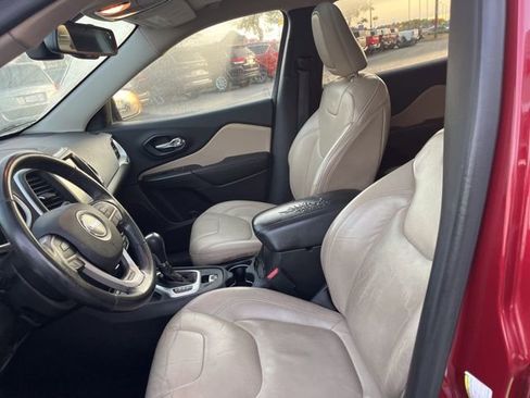 Used 2016 Jeep Cherokee Limited FWD image 8