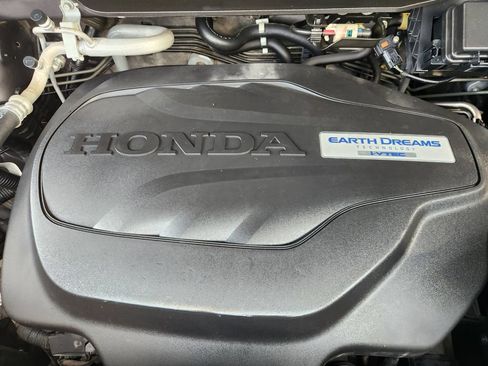 Used 2017 Honda Pilot Touring image 34