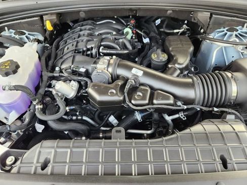 New 2025 Jeep Grand Cherokee Limited w/ Black Appearance Package image 23