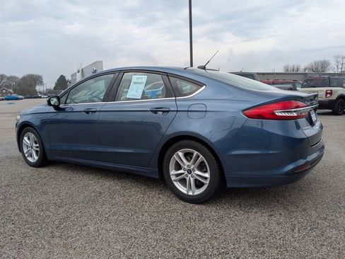 Used 2018 Ford Fusion SE w/ Fusion SE Technology Package image 19