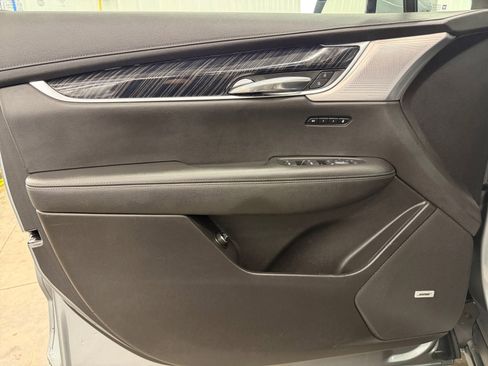 Used 2023 Cadillac XT6 Premium Luxury image 23