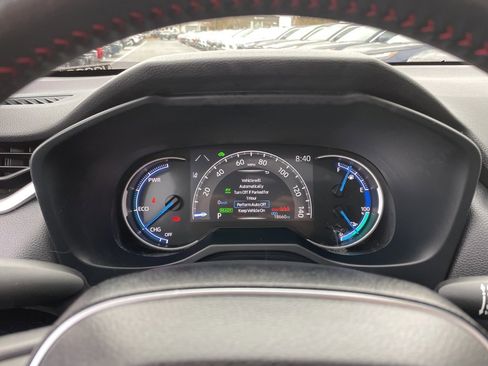 Certified 2023 Toyota RAV4 SE image 27