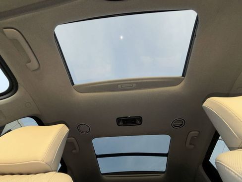 Used 2024 Hyundai Palisade Limited image 16