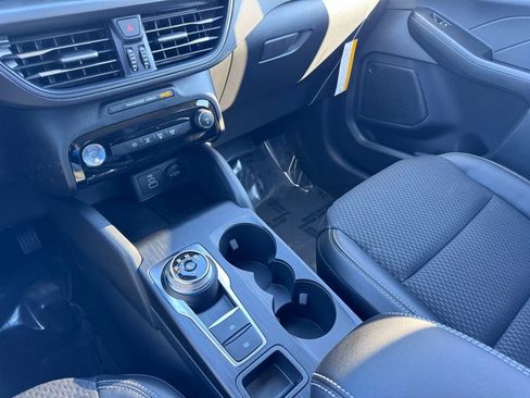 New 2026 Ford Escape SE image 30