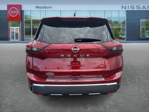 Certified 2025 Nissan Rogue SL image 6