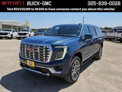 New 2025 GMC Yukon XL Denali w/ Sun & Power Step Package