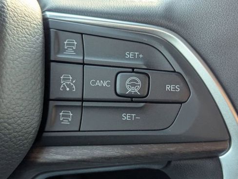 New 2026 Jeep Grand Cherokee L Limited w/ Limited Altitude Package AWD/4WD image 12