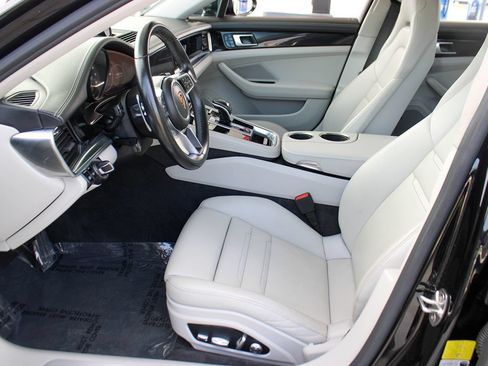 Used 2018 Porsche Panamera 4 AWD/4WD image 15