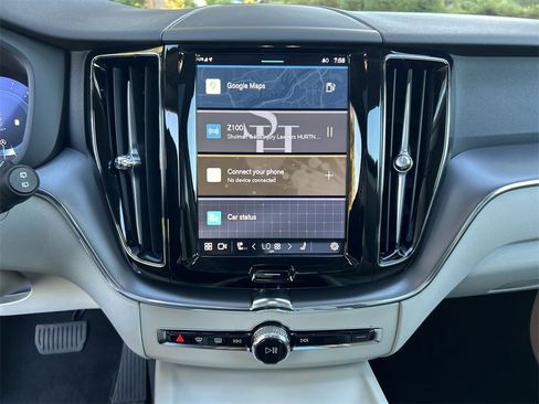 New 2025 Volvo XC60 B5 Core w/ Protection Package Premier image 20