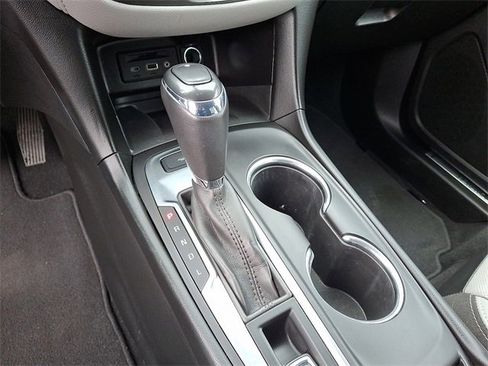 Used 2019 Chevrolet Equinox Premier image 11