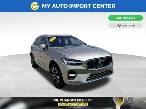 Used 2023 Volvo XC60 B5 Plus AWD/4WD image 1