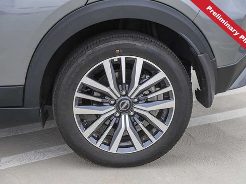 Used 2024 Nissan Kicks SV FWD image 7