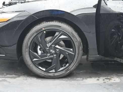Used 2026 Hyundai Elantra SEL Sport Premium FWD image 29