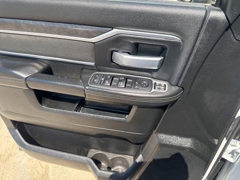 Used 2024 RAM 2500 Big Horn AWD/4WD image 23