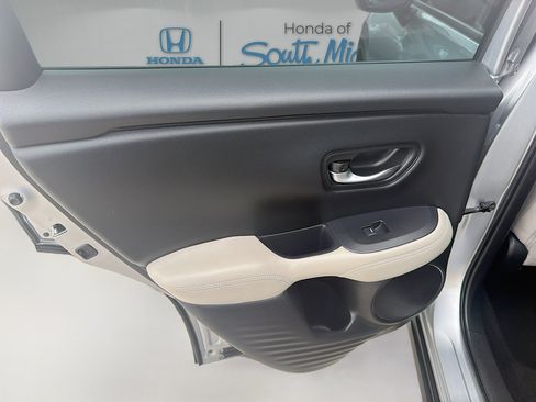 Used 2024 Honda HR-V LX image 24