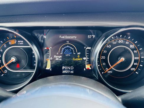 Used 2021 Jeep Wrangler Unlimited Sahara image 14