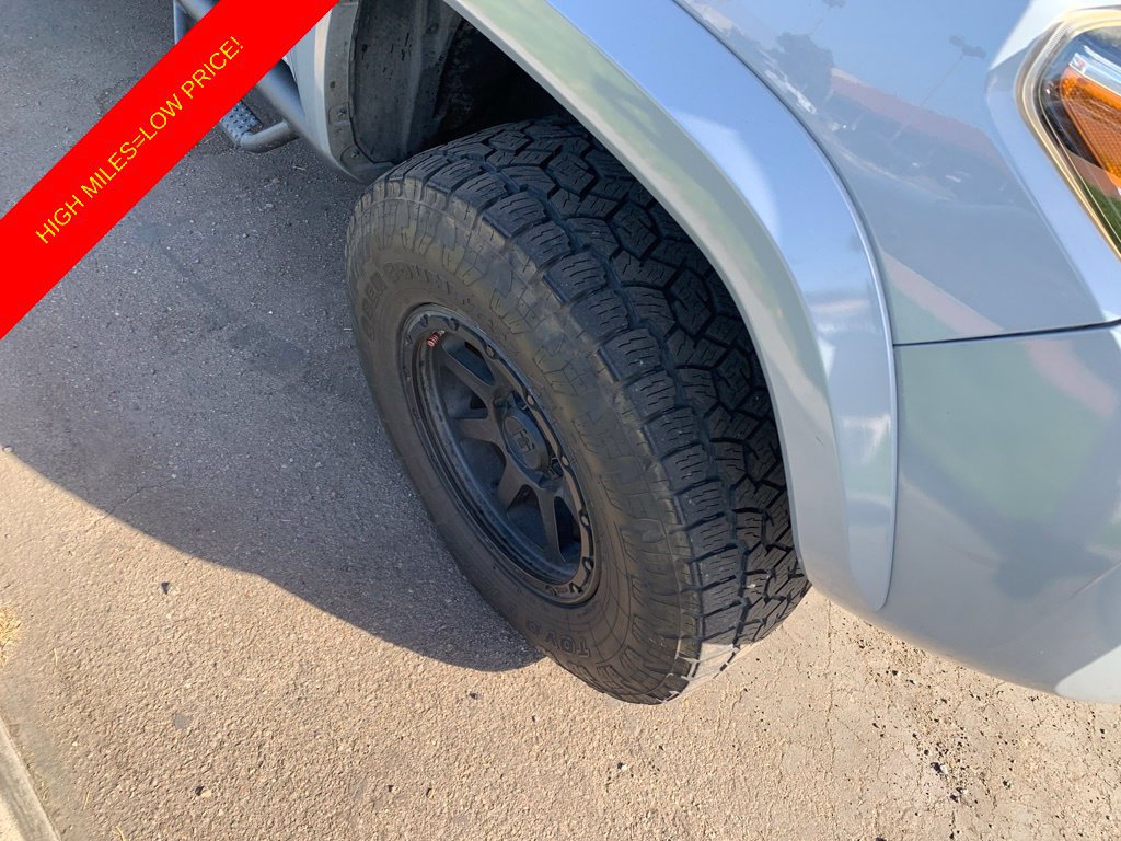 Used 2018 Toyota Tacoma TRD Sport RWD image 5