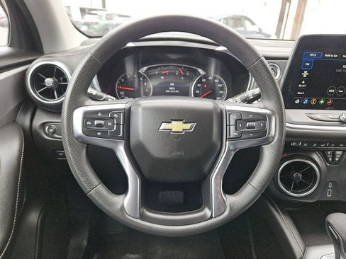 Used 2025 Chevrolet Blazer LT FWD image 23