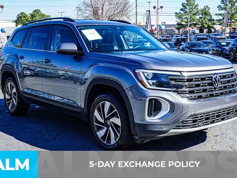 Used 2024 Volkswagen Atlas SE image 3