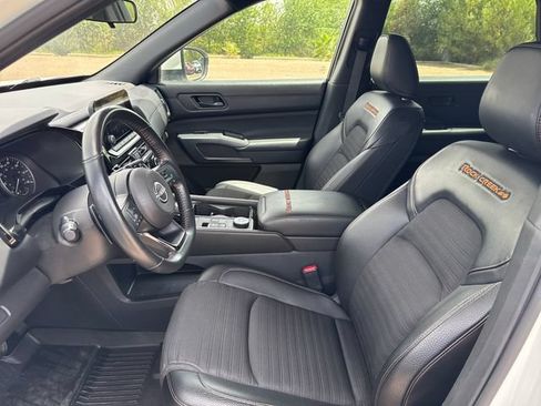 Used 2024 Nissan Pathfinder Rock Creek AWD/4WD image 9