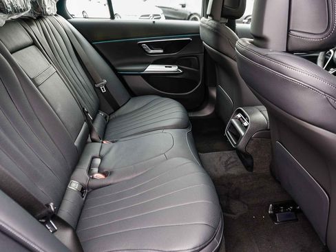 New 2026 Mercedes-Benz E 350 4MATIC Sedan image 18
