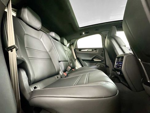 New 2025 Porsche Cayenne Turbo image 26