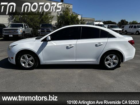 Used 2014 Chevrolet Cruze LT image 3