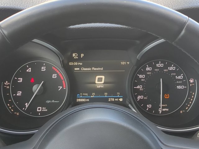 Used 2023 Alfa Romeo Stelvio Sprint RWD image 34