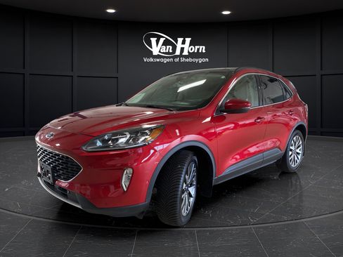 Used 2020 Ford Escape Titanium AWD/4WD image 3