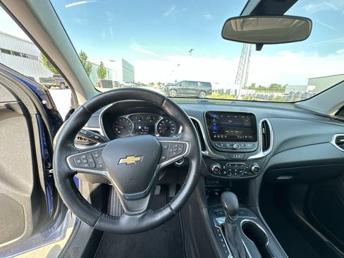 Used 2022 Chevrolet Equinox LT AWD/4WD image 11