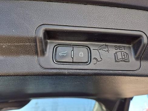 Used 2021 Ford Explorer Limited w/ Equipment Group 301A image 42