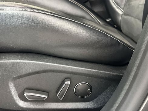 Used 2019 Ford Edge ST w/ Convenience Package AWD/4WD image 12