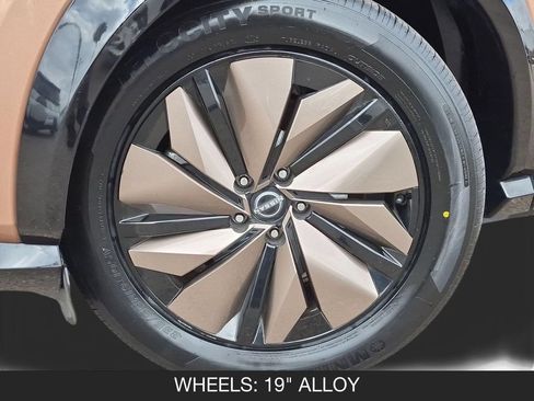 Used 2023 Nissan Ariya FWD image 11