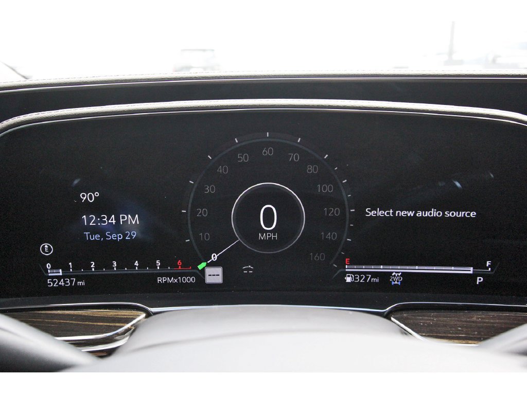 Used 2023 Cadillac Escalade ESV Premium Luxury AWD/4WD image 14