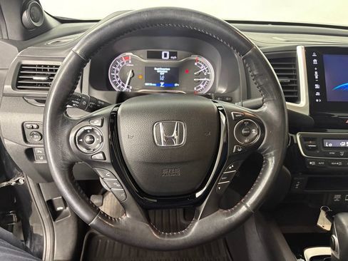 Used 2017 Honda Ridgeline Black Edition image 14
