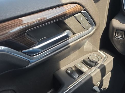 Used 2023 Chevrolet Silverado 1500 LT image 11
